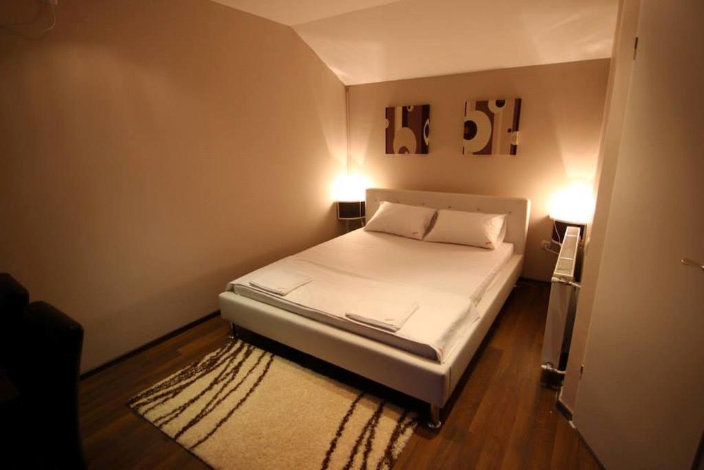 Lira Inn Ni 客房 照片