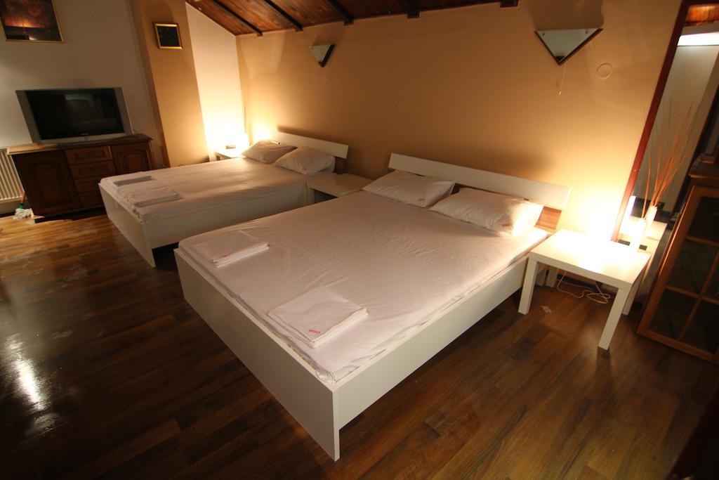 Lira Inn Ni 客房 照片