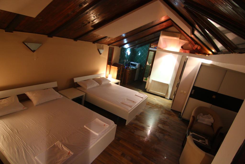 Lira Inn Ni 客房 照片