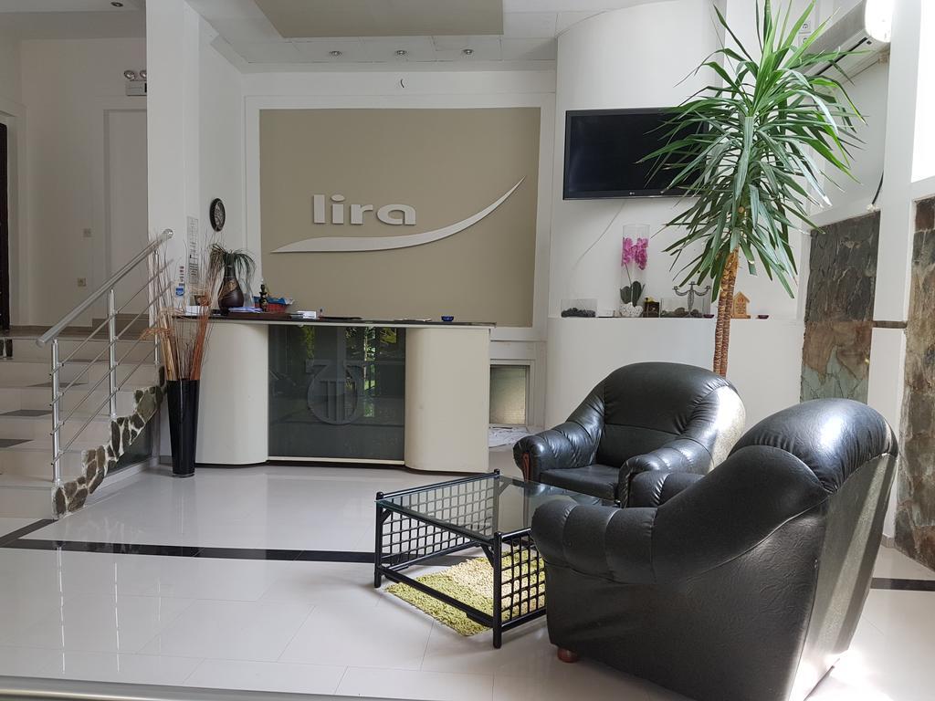 Lira Inn Ni 外观 照片