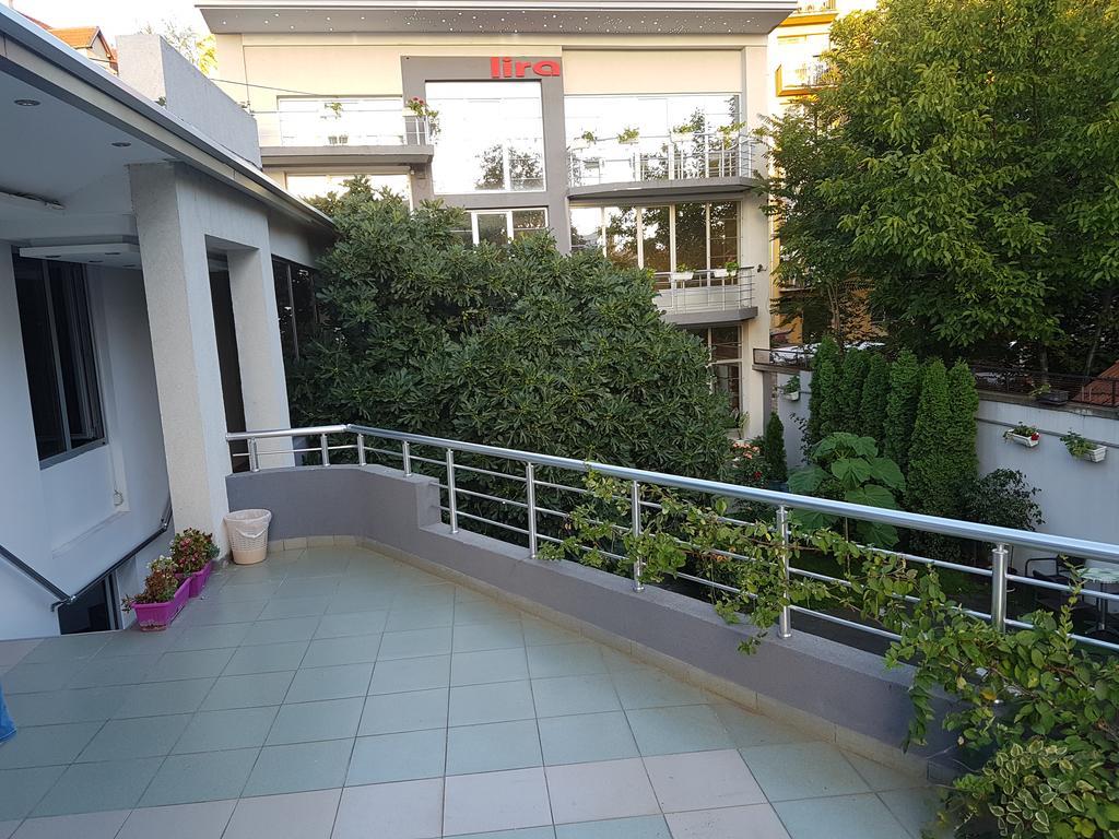 Lira Inn Ni 外观 照片