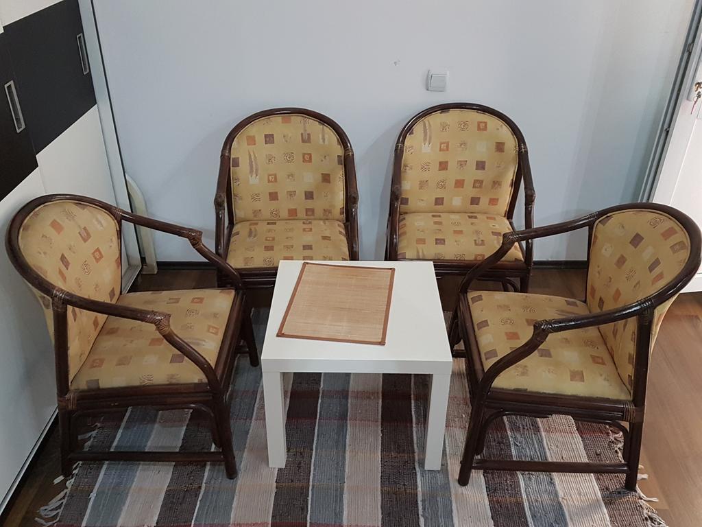 Lira Inn Ni 外观 照片