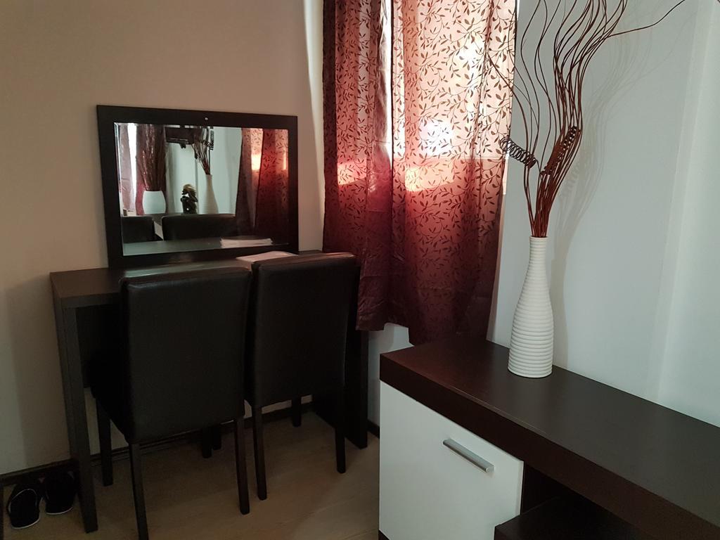 Lira Inn Ni 外观 照片
