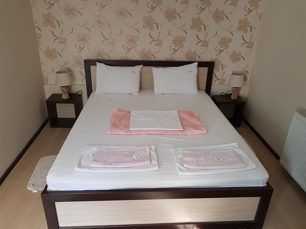 Lira Inn Ni 外观 照片