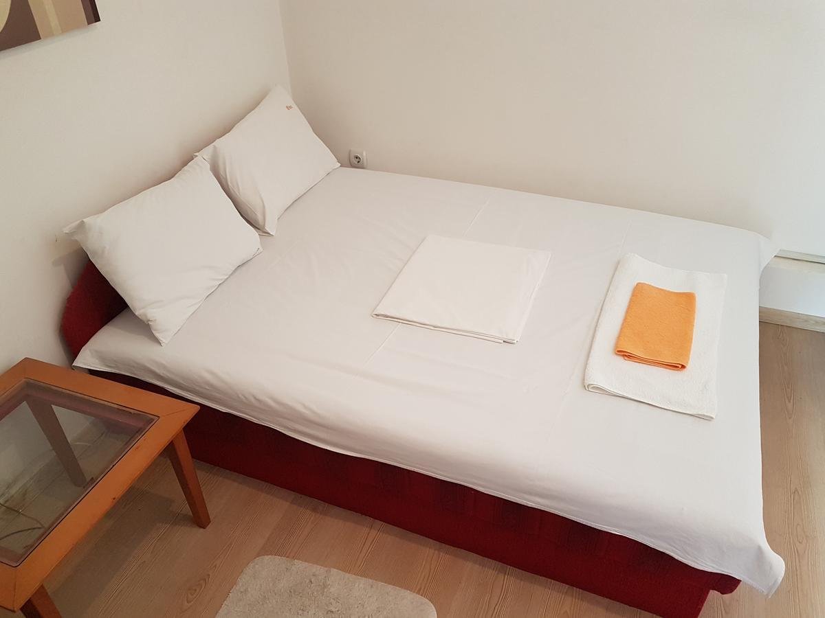 Lira Inn Ni 外观 照片